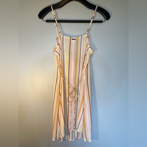 Billabong Women's Button-Up Dress - Picture 2 of 5